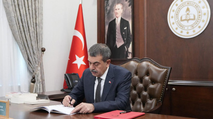 Bakan Tekin’in Atatürk’ü anma mesajı