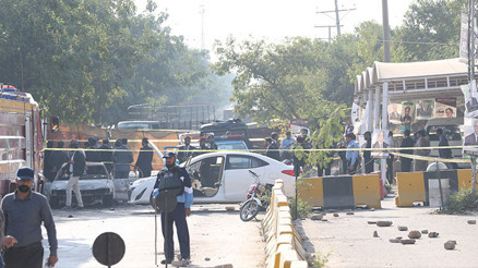 Pakistanda mahkeme yakınında patlama: Çok sayıda ölü ve yaralı