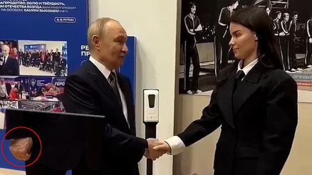 Fotoğrafı sosyal medyada paylaşıldı... Putinin sağlığı tartışma konusu oldu: Kremlinden yanıt gecikmedi