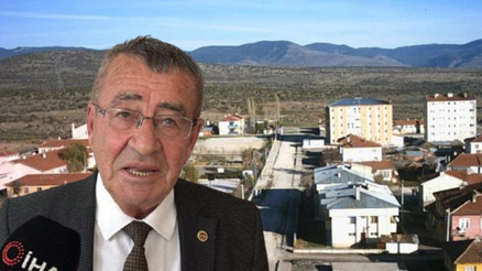 Bin yıllık geçmişi olan ilçe, köy olma yolunda Belediye Başkanı gözyaşlarını tutamadı: Bu ilçe için utanılacak bir şey Bin yıllık geçmişi olan ilçe, köy olma yolunda Belediye Başkanı gözyaşlarını tutamadı: Bu ilçe için utanılacak bir şey