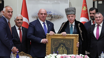 Cumhurbaşkanı Erdoğan, Dünya Ahıskalı Türkler Birliği Heyetini kabul etti Cumhurbaşkanı Erdoğan, Dünya Ahıskalı Türkler Birliği Heyetini kabul etti