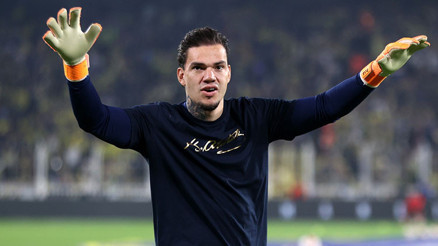 Ederson: Fenerbahçe ile futbolu yeniden soluyorum