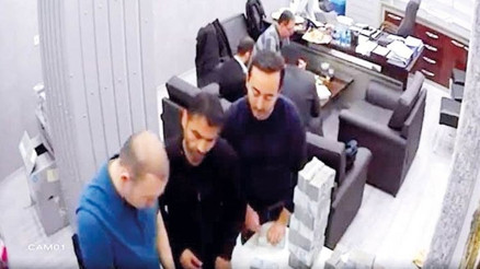 İBB iddianamesi ‘Para sayma’ görüntüsüyle başladı