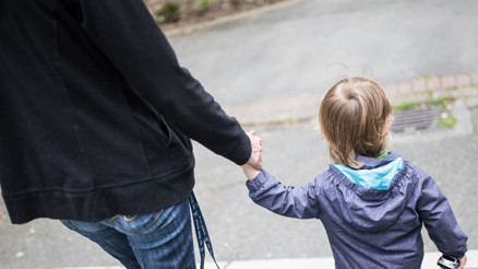 1 milyondan fazla çocuk yoksulluk içinde