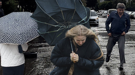 Çok kuvvetli sağanak geliyor Meteorolojiden yağış ve rüzgar uyarısı: Sarı kodlu alarm verildi | Bu illerde yaşayanlar dikkat Çok kuvvetli sağanak geliyor Meteorolojiden yağış ve rüzgar uyarısı: Sarı kodlu alarm verildi | Bu illerde yaşayanlar dikkat