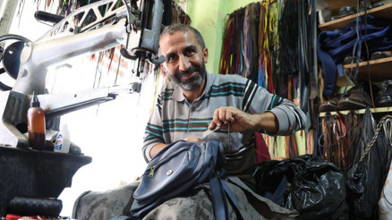 Videosu viral olan ayakkabı boyacısı: Her yıl tatile giderim Videosu viral olan ayakkabı boyacısı: Her yıl tatile giderim