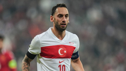 Hakan Çalhanoğlu Milli Takım kadrosundan çıkarıldı Yerine 2 isim dahil edildi
