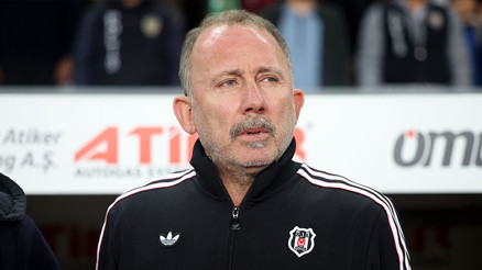 Beşiktaşta Sergen Yalçın, Rafa Silva yerine yeni maestrosunu seçti Özel toplantı Beşiktaşta Sergen Yalçın, Rafa Silva yerine yeni maestrosunu seçti Özel toplantı