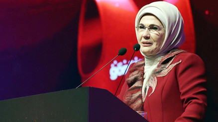 Emine Erdoğan, Büyüyen Avrupa 2025 Uluslararası Zirvesine video mesaj gönderdi