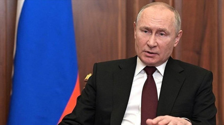Putin, Arktik bölgesine işaret etti: Rusyanın konumunu güçlendirmeliyiz