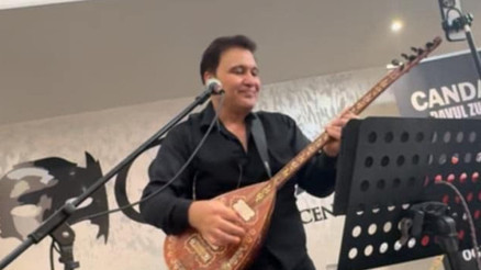 Almanyada salonları coşturan adam