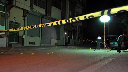 İzmirde vahşet anları... Engelli kızını pompalı tüfekle öldürüp, intihar etti