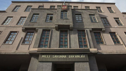 Son dakika... MSBden Gürcistanda düşen C-130 uçağıyla ilgili açıklama: Kara kutu ve enkaz parçaları inceleniyor