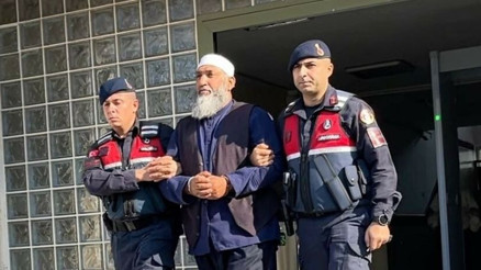 Aydında Atatürke hakaret içerikli paylaşım yapan şüpheli tutuklandı Aydında Atatürke hakaret içerikli paylaşım yapan şüpheli tutuklandı