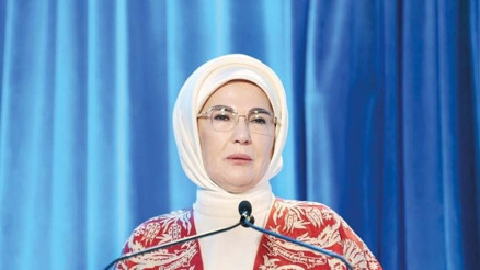 Emine Erdoğan: Çocuk hakları koşula bağlanamaz Emine Erdoğan: Çocuk hakları koşula bağlanamaz