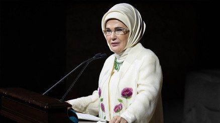 Emine Erdoğan: Dünya, tarihin en kalabalık ergen kuşağına ev sahipliği yapıyor