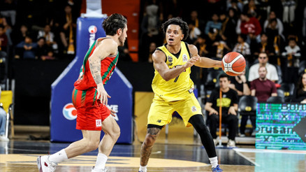 Mersin Spor açılış maçında Karşıyakayı devirdi