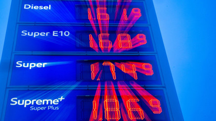 Almanyada benzin istasyonları için fiyat değişim sınırlaması talebi
