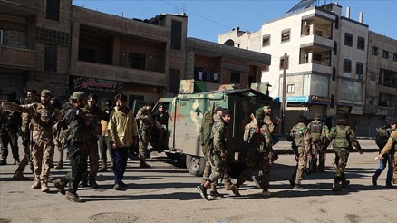 Suriyenin Humus ilinde sokağa çıkma yasağı ilan edildi