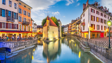 Venedik’e alternatif arayanlara: Fransa’nın büyüleyici kanal şehri Annecy Venedik’e alternatif arayanlara: Fransa’nın büyüleyici kanal şehri Annecy