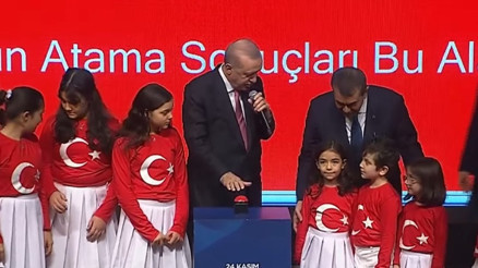 15 bin öğretmen atandı Cumhurbaşkanı Erdoğan: Resmi kurumlarda çalışan öğretmen sayımız 1 milyon 34 bini aştı