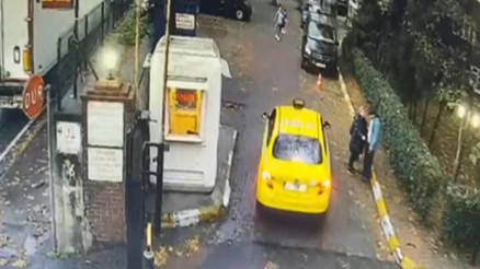 Kağıthanedeki kadın cinayeti: Eski eşiyle taksiye bindiği anların görüntüsü ortaya çıktı Kağıthanedeki kadın cinayeti: Eski eşiyle taksiye bindiği anların görüntüsü ortaya çıktı