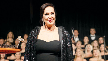 Sultana saygı duruşu