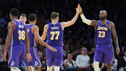 Emirates NBA Cupta Los Angeles derbisini Lakers kazandı