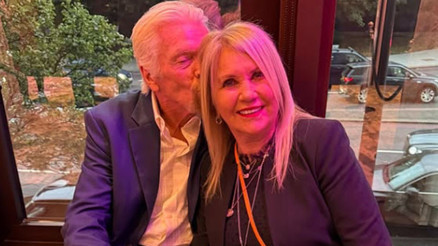 Ünlü iş insanının acı günü: 50 yıllık büyük aşkını kaybetti... Gördüğü ilk anda ona tutulmuştu Ünlü iş insanının acı günü: 50 yıllık büyük aşkını kaybetti... Gördüğü ilk anda ona tutulmuştu