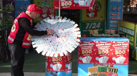 800 milyonluk büyük ikramiye heyecanı Milli Piyango’nun yılbaşı biletlerine yoğun ilgi