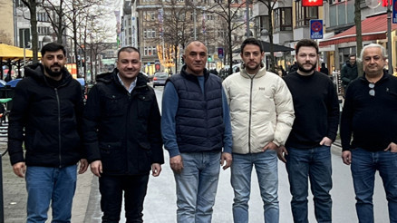 İşlek caddenin trafiğe kapatılması Türk esnafı vurdu