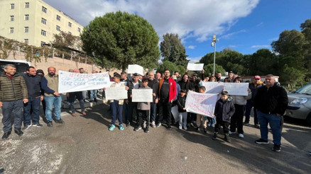 Bucada mahalleli çöp eylemine bu hafta da devam etti Bucada mahalleli çöp eylemine bu hafta da devam etti