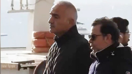 Bakan Ersoy, Bebek sahilinde yürüyüş yaparken görüntülendi