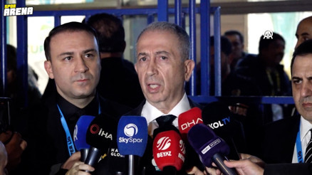 Galatasaraydan hakem serzenişi: Tiyatro seyrediyoruz