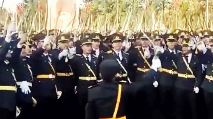 Teğmenlerin komutanına ihraç kararı iptal edildi