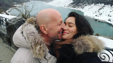 Üç yıldır hem hasta kocasına bakıyor hem iki kızını büyütüyor… Gözyaşlarıyla konuştu: Ne yaşadığımızı bilmeden bana kötü söz söylüyorsunuz Üç yıldır hem hasta kocasına bakıyor hem iki kızını büyütüyor… Gözyaşlarıyla konuştu: Ne yaşadığımızı bilmeden bana kötü söz söylüyorsunuz