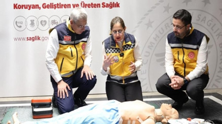 Havaalanları ve AVMlere kalp rahatsızlığı geçirenler için otomatik şok cihazı geliyor