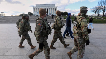 Pentagon harekete geçti: Washingtonda tüm Ulusal Muhafızlar silahlandırıldı