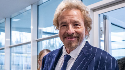 Ünlü sunucu kanser olduğunu açıkladı