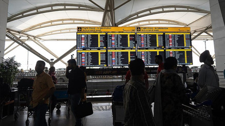 Uçuşlar iptal oldu: Havalimanlarında kaos yaşandı