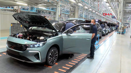 Togg’un yeni modeli T10F üretim hattında görüntülendi Togg’un yeni modeli T10F üretim hattında görüntülendi