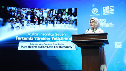 Emine Erdoğan: Eğitim, dünyanın tüm kıtalarına hakim bir barış kültürünün inşa edilmesinin de ön koşuludur