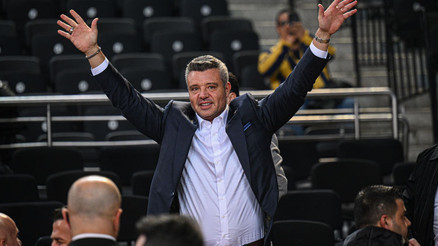 Taraftar Feneriuma koştu, rekorlar yerle bir oldu