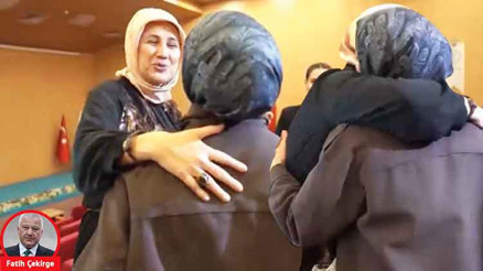 Böyle bir tesadüf ancak filmlerde görülür… Bu bir Kızılay mucizesidir: Gel kızım sana bir sarılayım