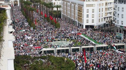 Fasta binlerce kişi Gazze için yürüdü