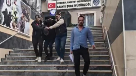 Akraba tarafından azmettirilen hırsız odaya kilitledi, ev sahibi camdan atlayıp kurtuldu