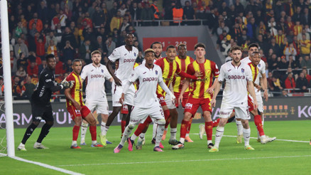 Trabzonsporun iki yıldızı, Beşiktaş maçında yok