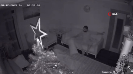 Antalyada 4,3 büyüklüğündeki deprem anı kamerada