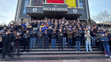 Buca Belediyesi işçileri ödenmeyen maaşlar nedeniyle iş bıraktı