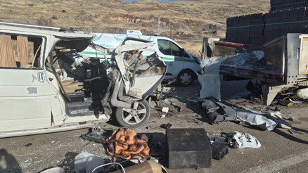 Malatyada feci kaza: 3 kişi hayatını kaybetti